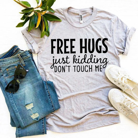 Free Hugs T-shirt - cozy desires