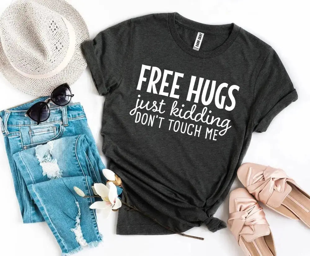 Free Hugs T-shirt - cozy desires